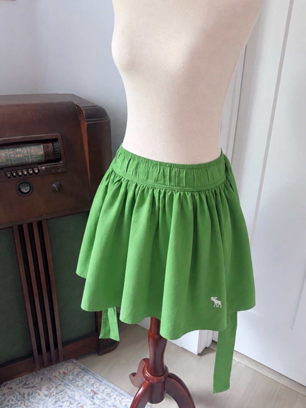 vintage Abercrombie & Fitch green pleated skirt 💚